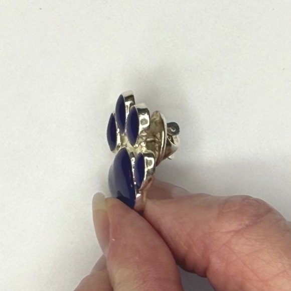 Silver and Purple Paw Print Lapel Pin With Clutch Back 1 inch - Picture 6 of 8